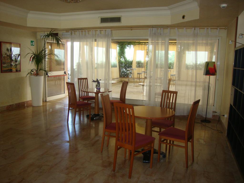 Park Hotel Roma Cassia Экстерьер фото